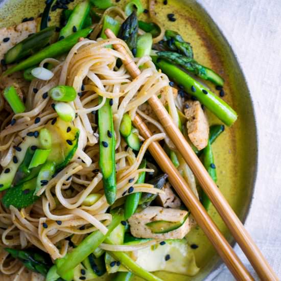 Noodles with asparagus & courgettes
