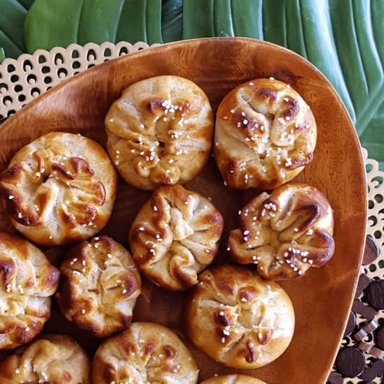 Crab Rangoon Pretzel Buns