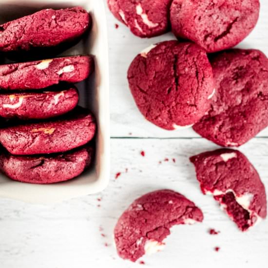 Red Velvet Stuffed Cookies