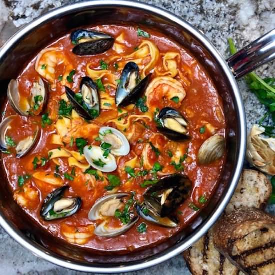 Seafood Cioppino Pasta