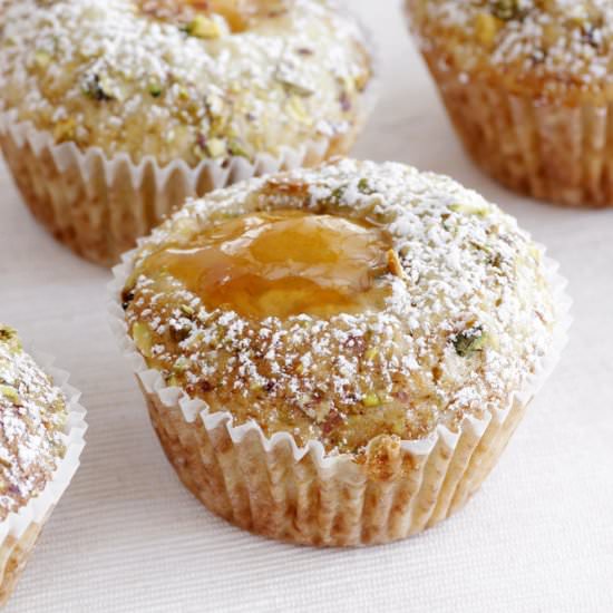 Apricot Muffins with Pistachio