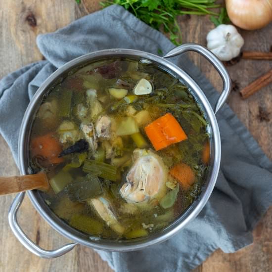 Easy Homemade Chicken Broth