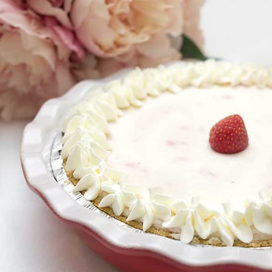 No-Bake Strawberry Yogurt Pie