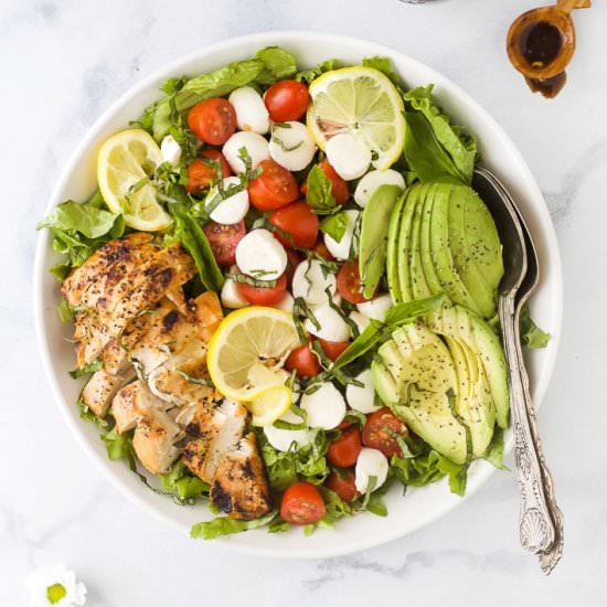 15 Minute Avocado Caprese Salad