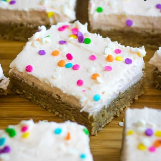 Sugar Cookie Bars w/Peach Frosting