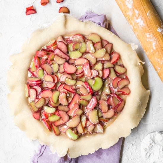 Rhubarb custard pie