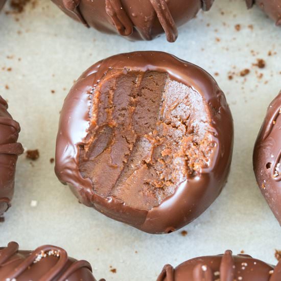 Keto Chocolate Fat Bombs