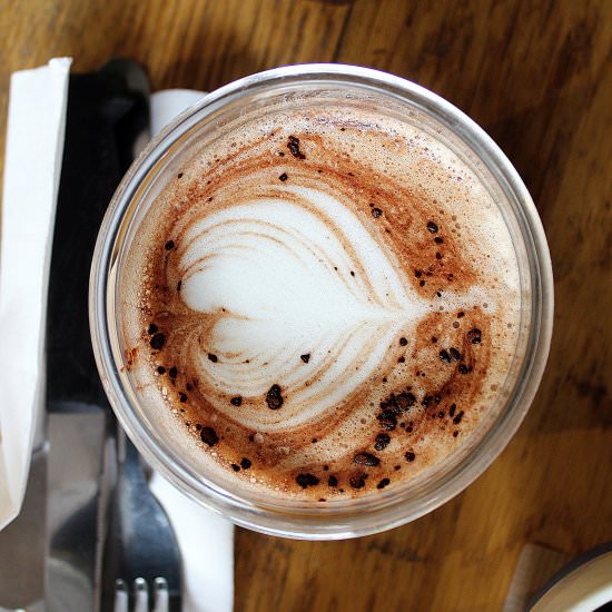 Hot chocolate latte art
