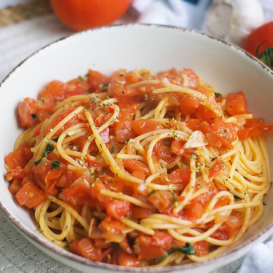 Pasta With Tomatoes And Capers