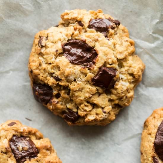 Vegan oat choc chip cookies (GF)
