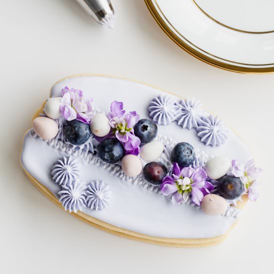 Blueberry Macaron Cookie Cake