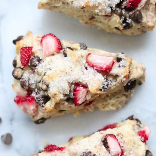 Easy Vegan Scones with Strawberries