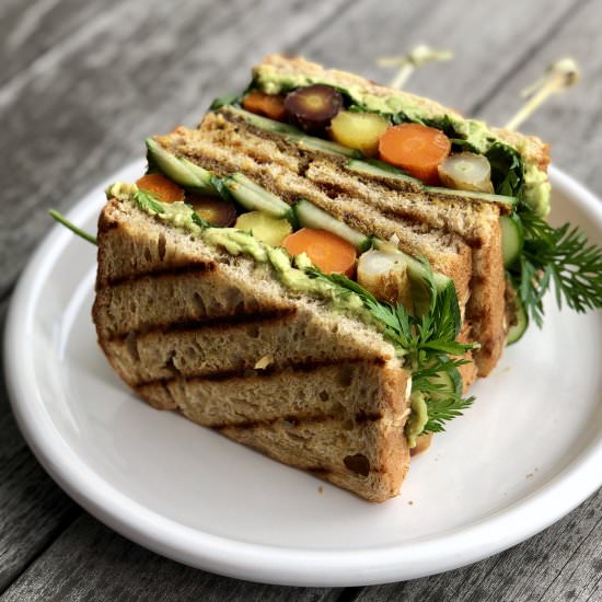 avocado & roasted carrot sandwich