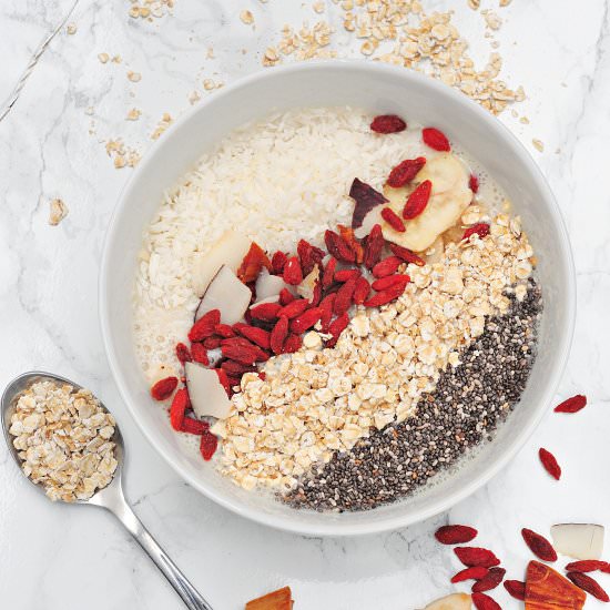 Banana smoothie bowl with chia