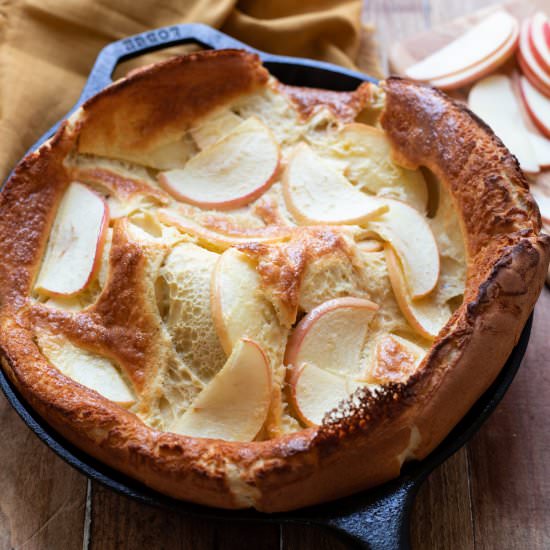 Cinnamon Apple Dutch Baby