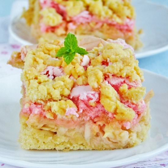 apple pie with pink meringue