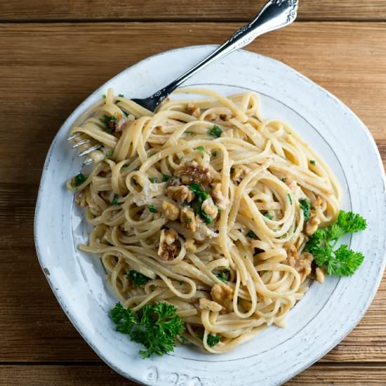 Pasta with Walnut Anchovy Sauce