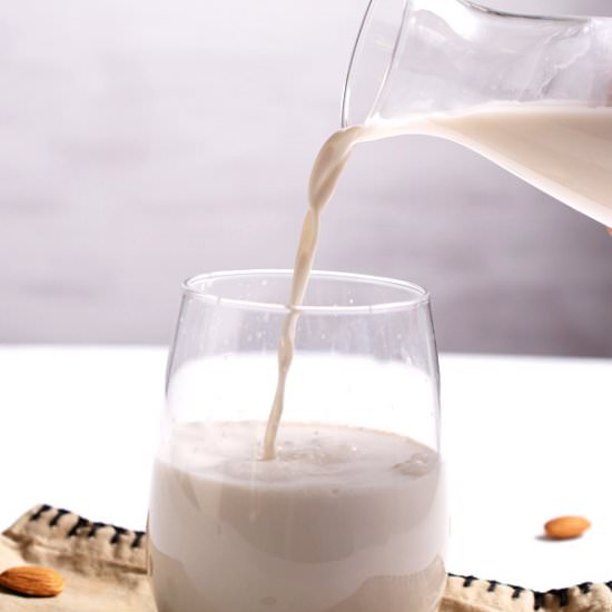 Make Almond Milk – Smooth & Creamy