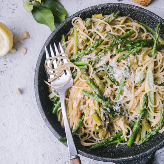5 Ingredients Asparagus Pasta