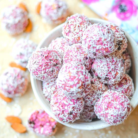 Dragon Fruit & Almond Chia Balls