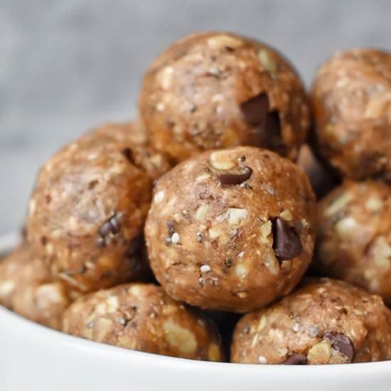 Chocolate Chip Energy Bites