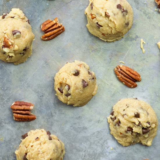 MINI CHOCOLATE CHIP PECAN COOKIES