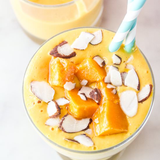 Mango Banana Oat Smoothie