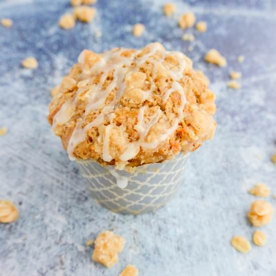 Peach Cobbler Crumb Muffins