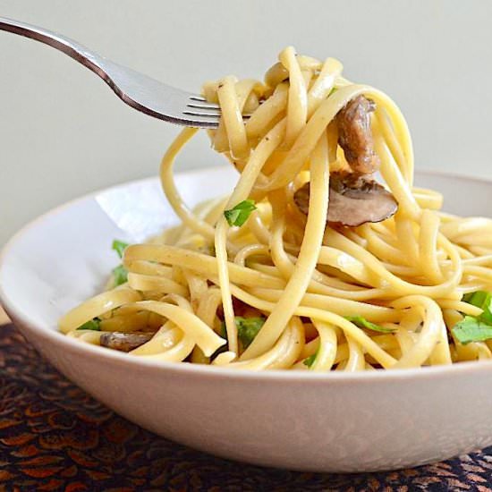 Roasted Garlic Mushroom Linguine