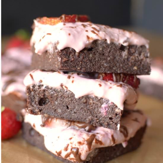 Strawberry Cheesecake Brownies