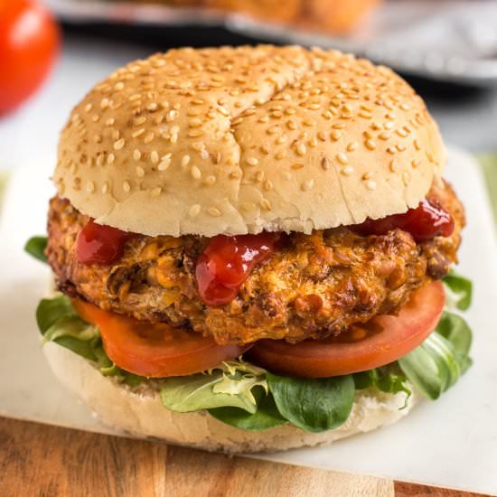 Cheesy lentil burgers