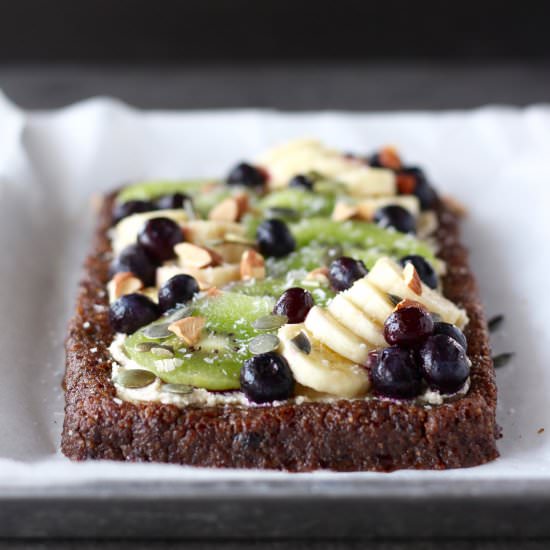 Healthy Raw Fruit Pizza