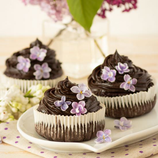 Healthy Vegan Chocolate Cupcakes