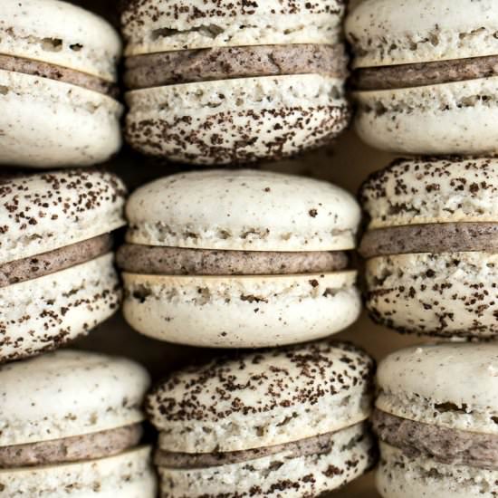 Cookies & Cream Macarons