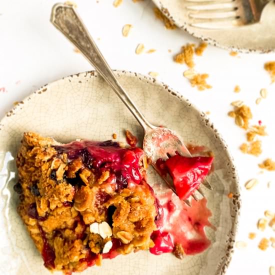 Strawberry crumble pie