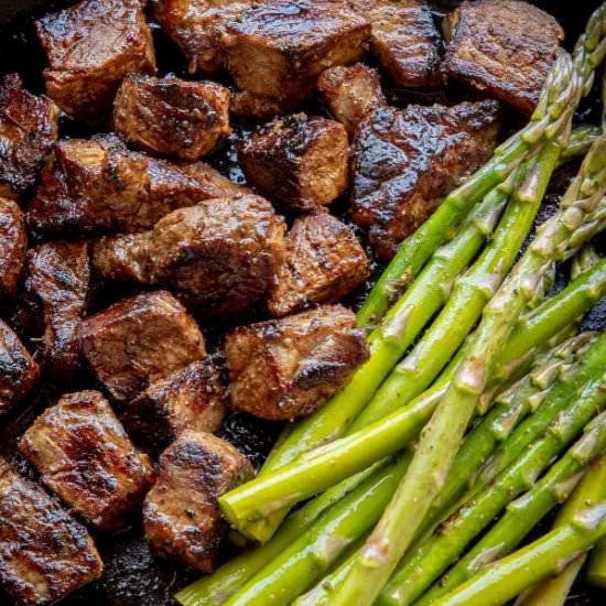 Steak Bites with Chimichurri Sauce