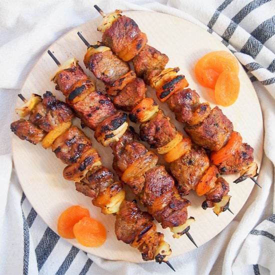 Sosaties (lamb and apricot kebabs)