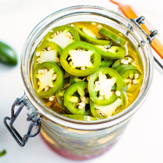 Easy Pickled Jalapenos