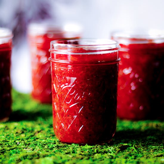 Strawberry Rhubarb Jam {no pectin}