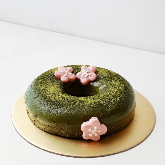 FLOURLESS MATCHA CAKE
