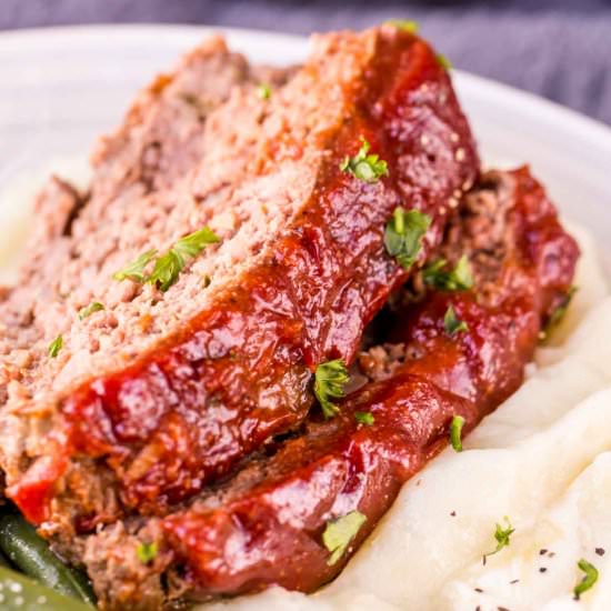 The BEST Easy Meatloaf Recipe