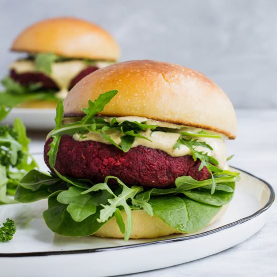 Lentil and beetroot veggie burgers