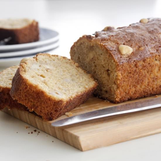 Banana Cake with Hazelnuts