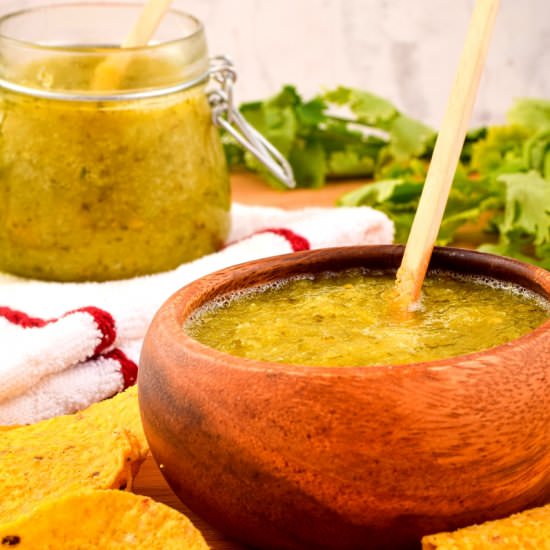 How to Make Tomatillo Salsa
