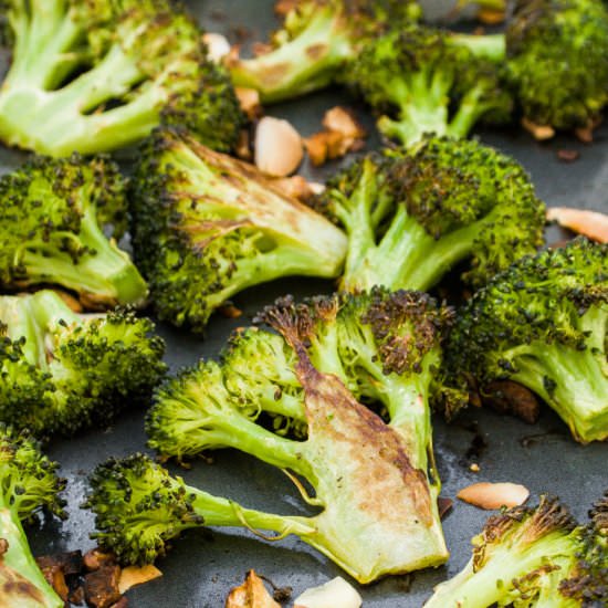 Roasted Broccoli with Garlic&Almond