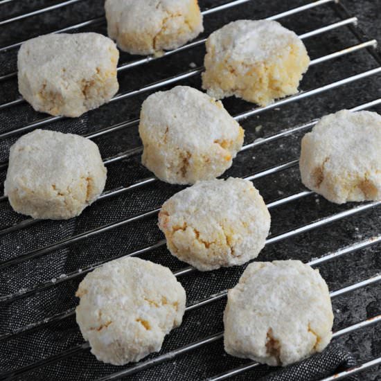Italian almond cookies