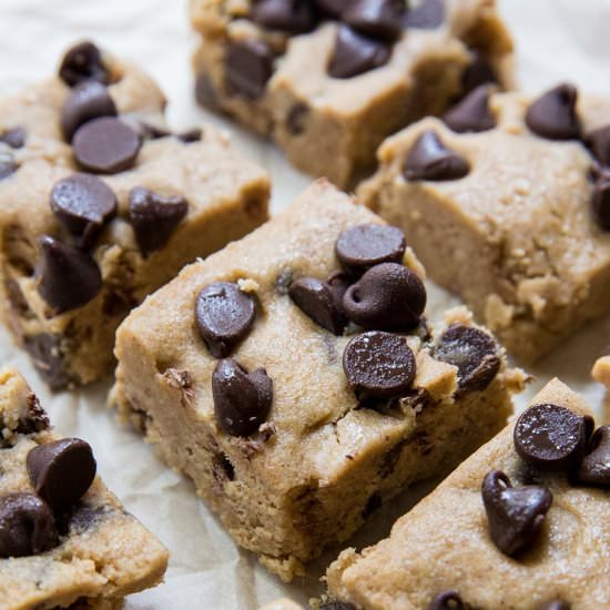 Keto Chocolate Chip Cookie Bars
