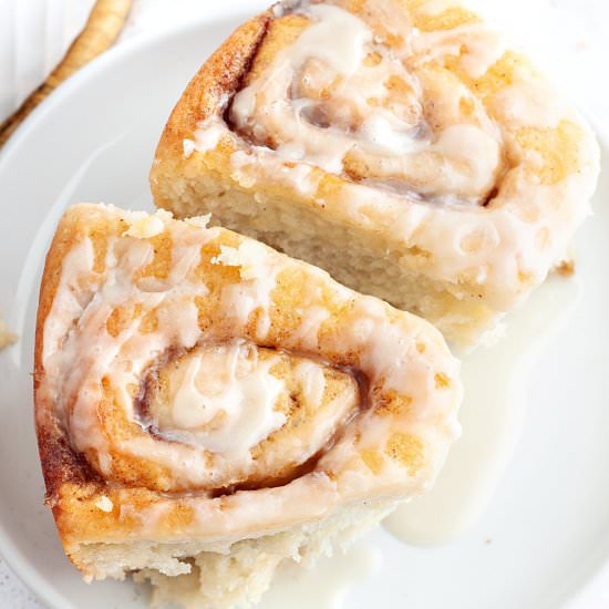 Easy Vegan Cinnamon Rolls