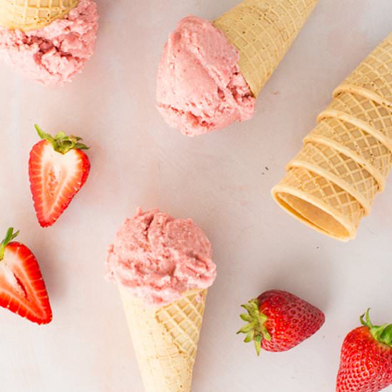 Vegan Strawberry Banana Ice Cream