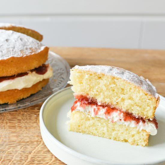 Classic Victoria Sponge cake